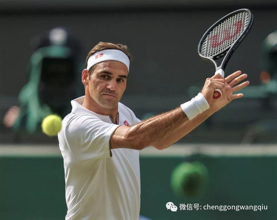 温网半决赛对决在即！阿森纳演练定位球，那不勒斯密集防守应对的简单介绍